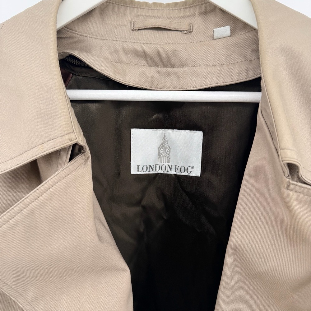 London Fog Vintage Tan Double Breasted Trench Coat with zip in lining - Picture 4 of 9